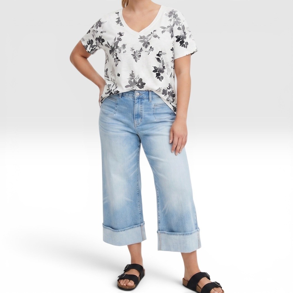 TORRID "Tea Floral" Heritage Slub V-Neck Relaxed Tee NWT Size 4X - Picture 10 of 13